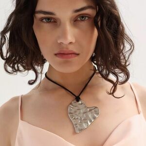 NWT URBAN OUTFITTERS Anette Heart Corded Necklace - Silver